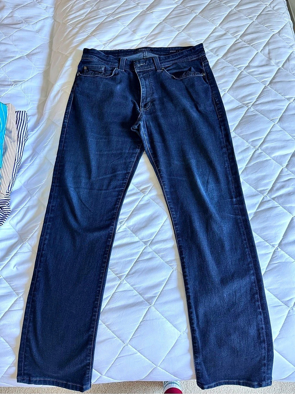 Fidelity Jimmy Straight Leg Jeans in Blue Like New